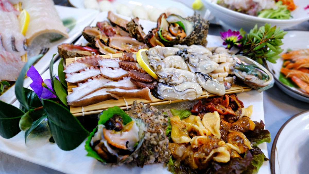 싱싱한 제철 자연산회정식ㆍ매운탕전문  정보