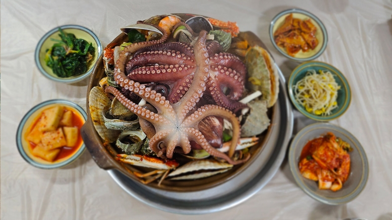 프리미엄 스페셜 해물뚝배기