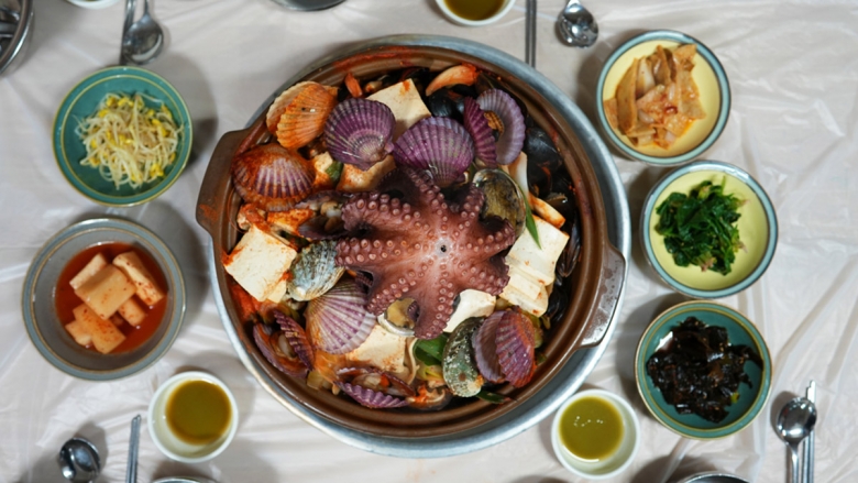 스페셜 해물뚝배기