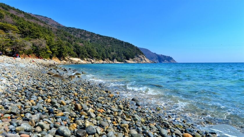 동글동글 몽돌해변