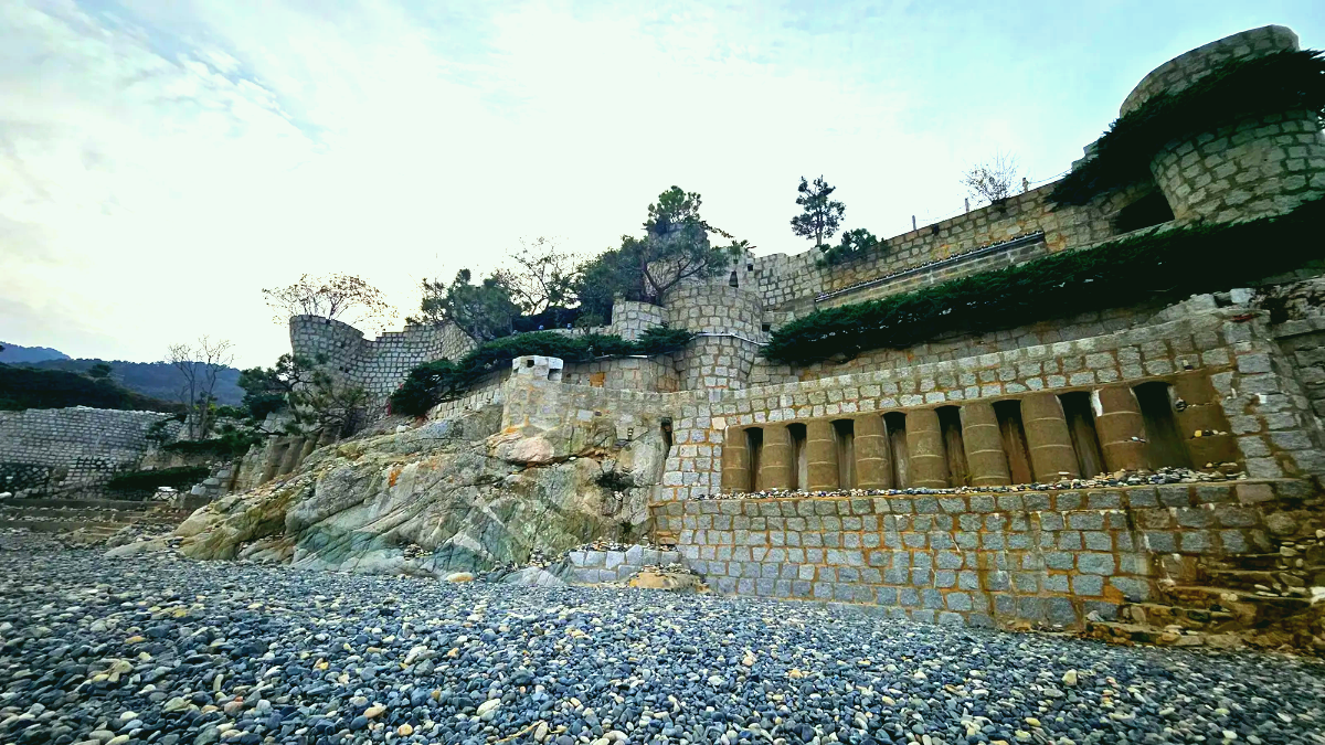 설계도 없이 지은 성벽