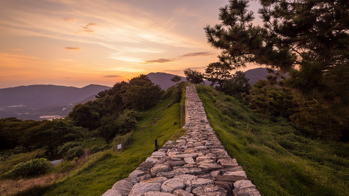 구조라성과 구조라 마을