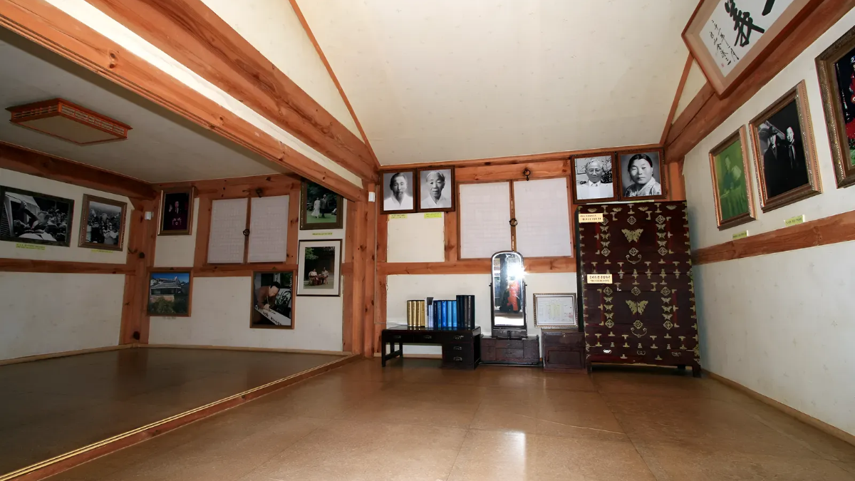 생가 내부