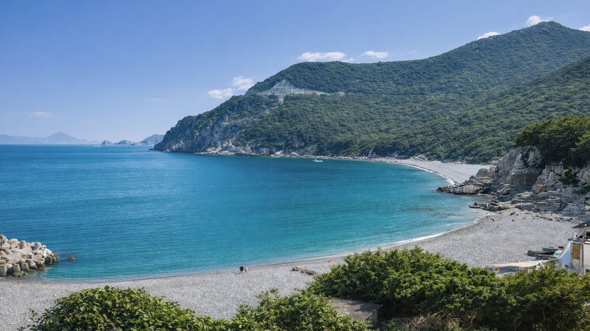 여차몽돌해수욕장