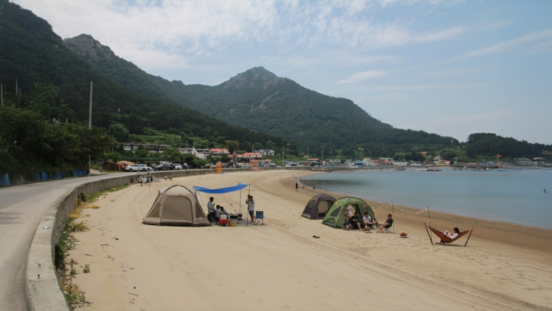 캠핑하기 좋은 대항해수욕장 