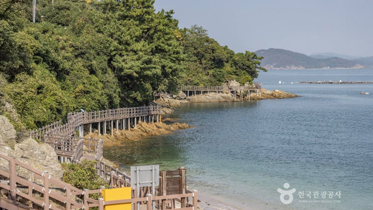 몽돌해변 트레킹