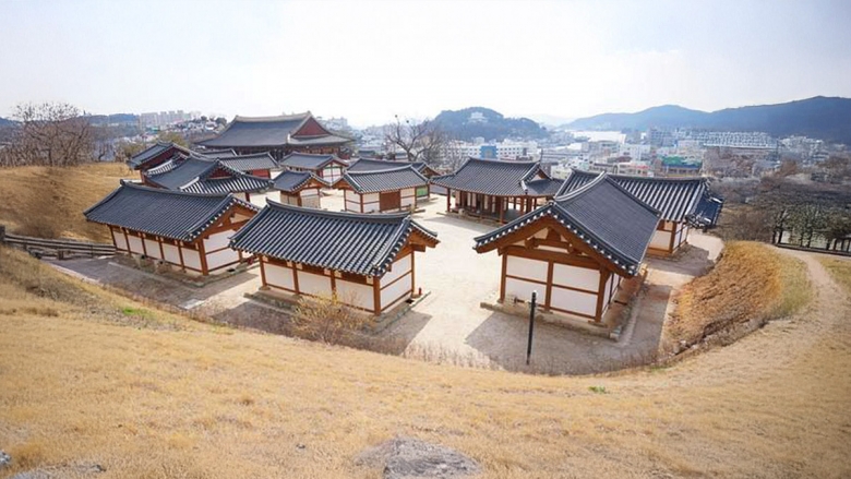 통영 문화의 산실, 12공방