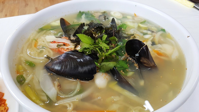 해물칼국수